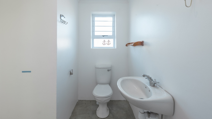 To Let 2 Bedroom Property for Rent in Oceanview Heights Western Cape